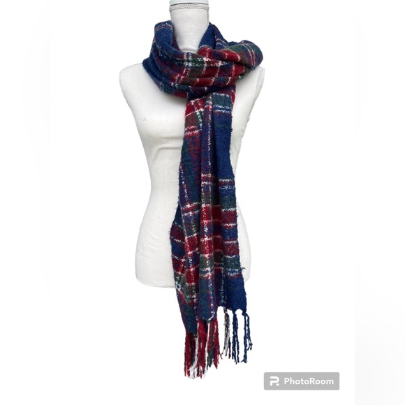 Leaf In Creek Plaid Pattern Oblong Fringe Scarf - Picture 1 of 4